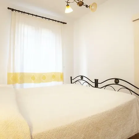 شقة Villino Pietra سان تيودورو